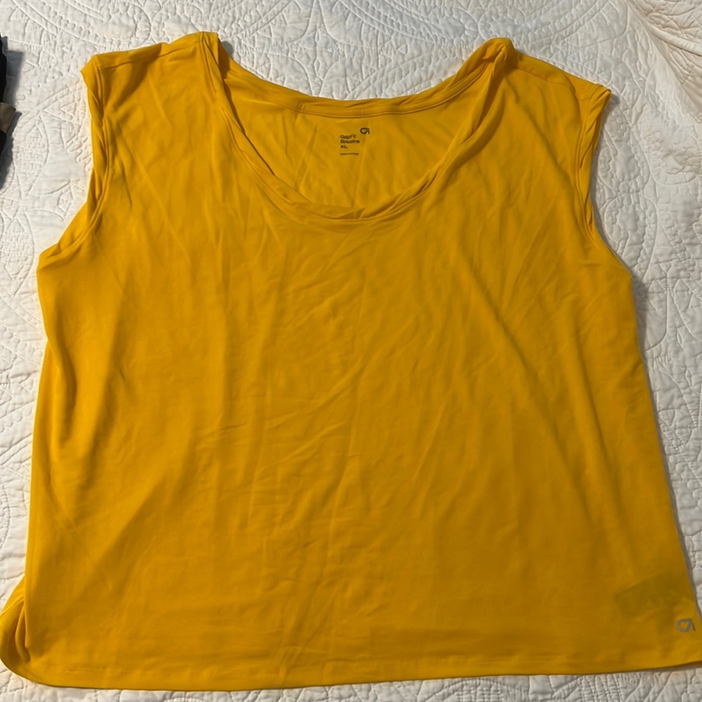 Gapfit breathe yellow active top. Only tried on. Sold out color HTF NWOT